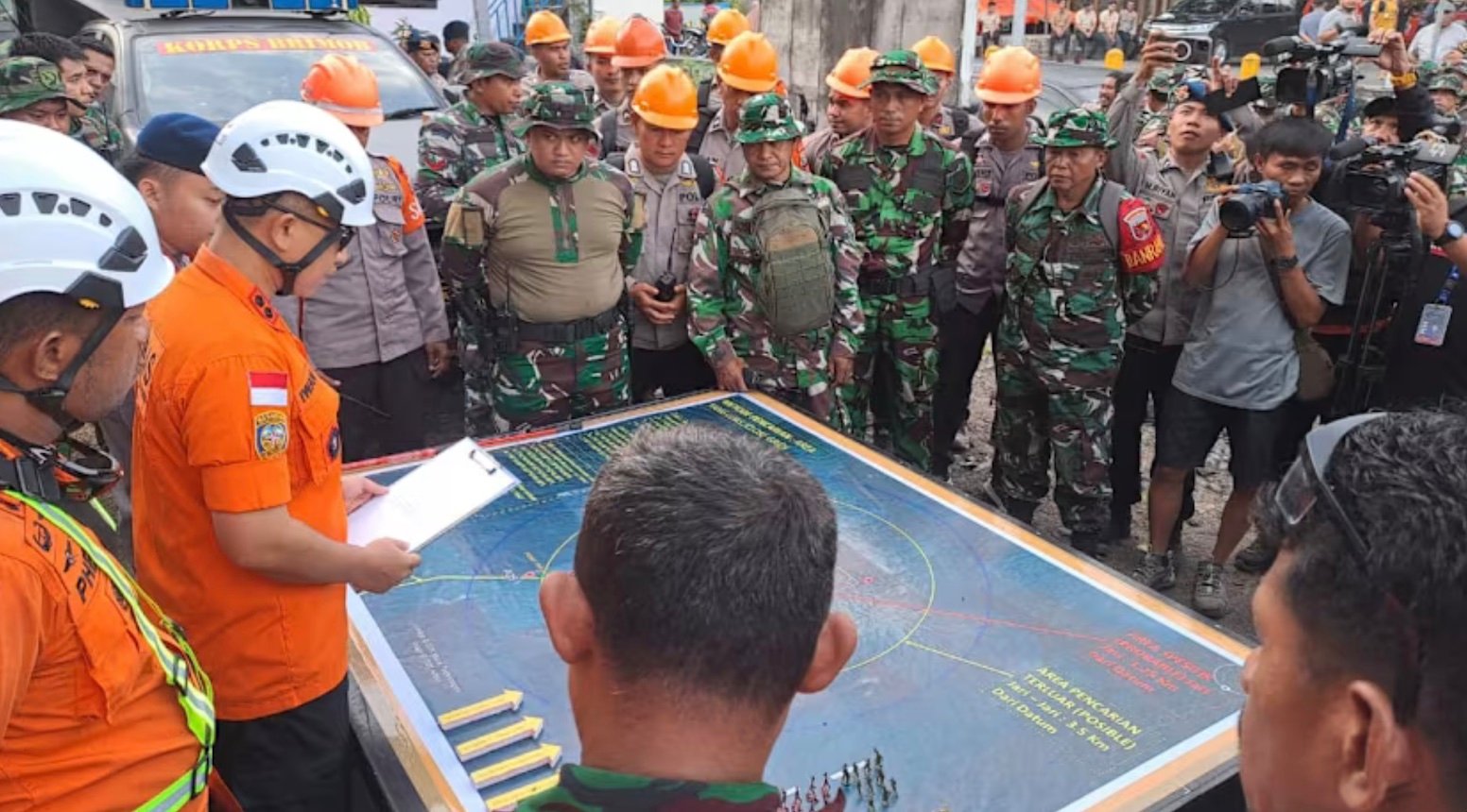 Jenazah Dua Pendaki Singapura Ditemukan, Gunung Dukono yang Masih Erupsi Sulitkan Evakuasi
