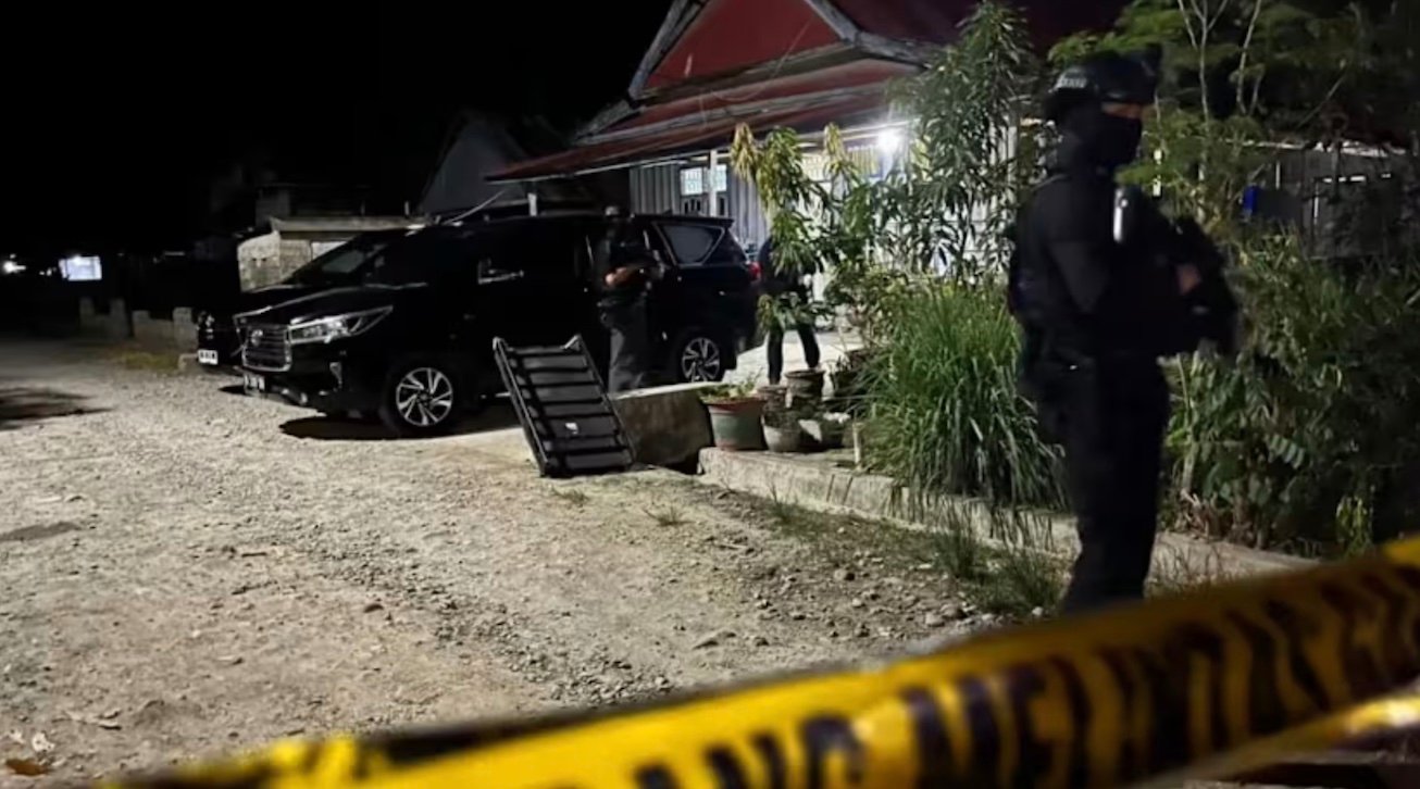 Densus 88 Tangkap 8 Terduga Teroris Sel Tidur Mujahidin Indonesia Timur