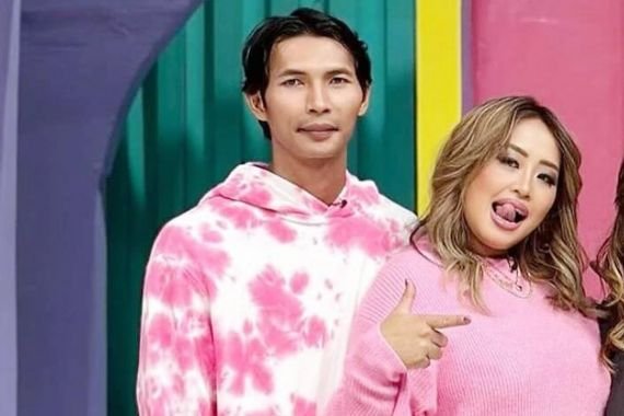 Usai Cerai dari Pinkan Mambo, Arya Khan: Jangan Tanya Soal Dia Lagi