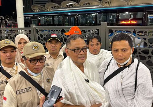 Wamenhaj Pastikan Layanan Jemaah Siap: Keberangkatan Perdana ke Arafah Dimulai