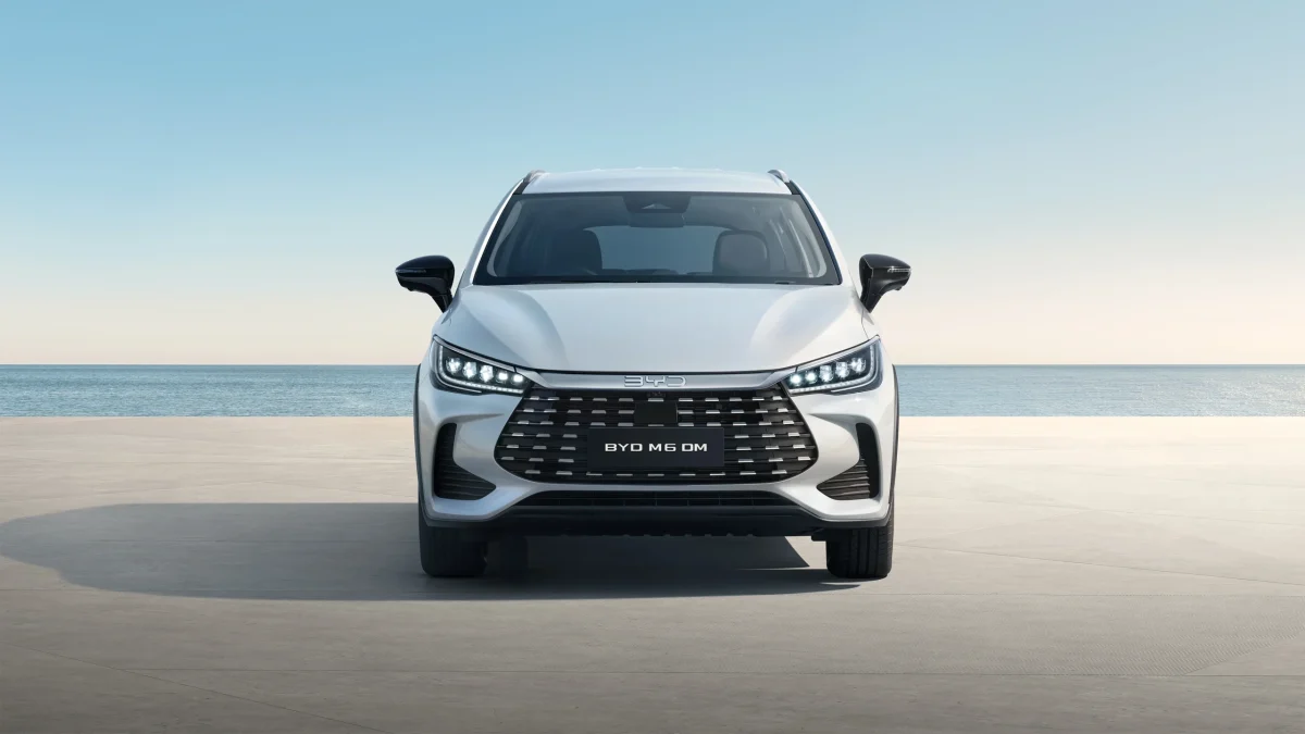 BYD M6 DM Resmi Meluncur, Harga Mulai Rp 298 Juta