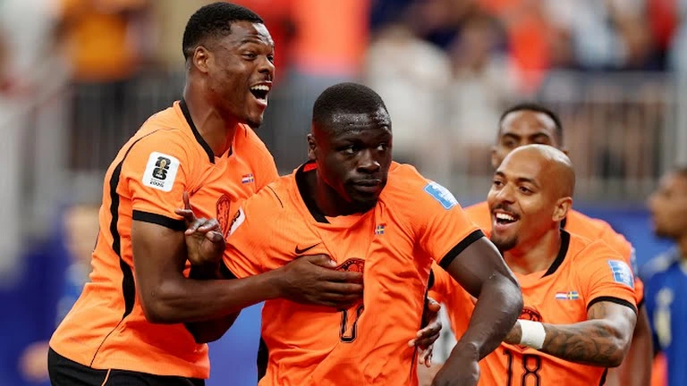 Belanda Mengamuk! Brian Brobbey Cetak Dua Gol Cepat ke Gawang Swedia di Babak Pertama