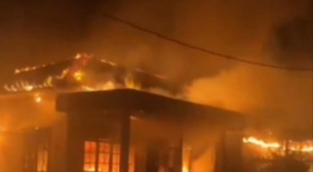 Massa Bakar Fasilitas PT Angrinas Palma Nusantara, Dipicu Kematian Luis David Hutabarat