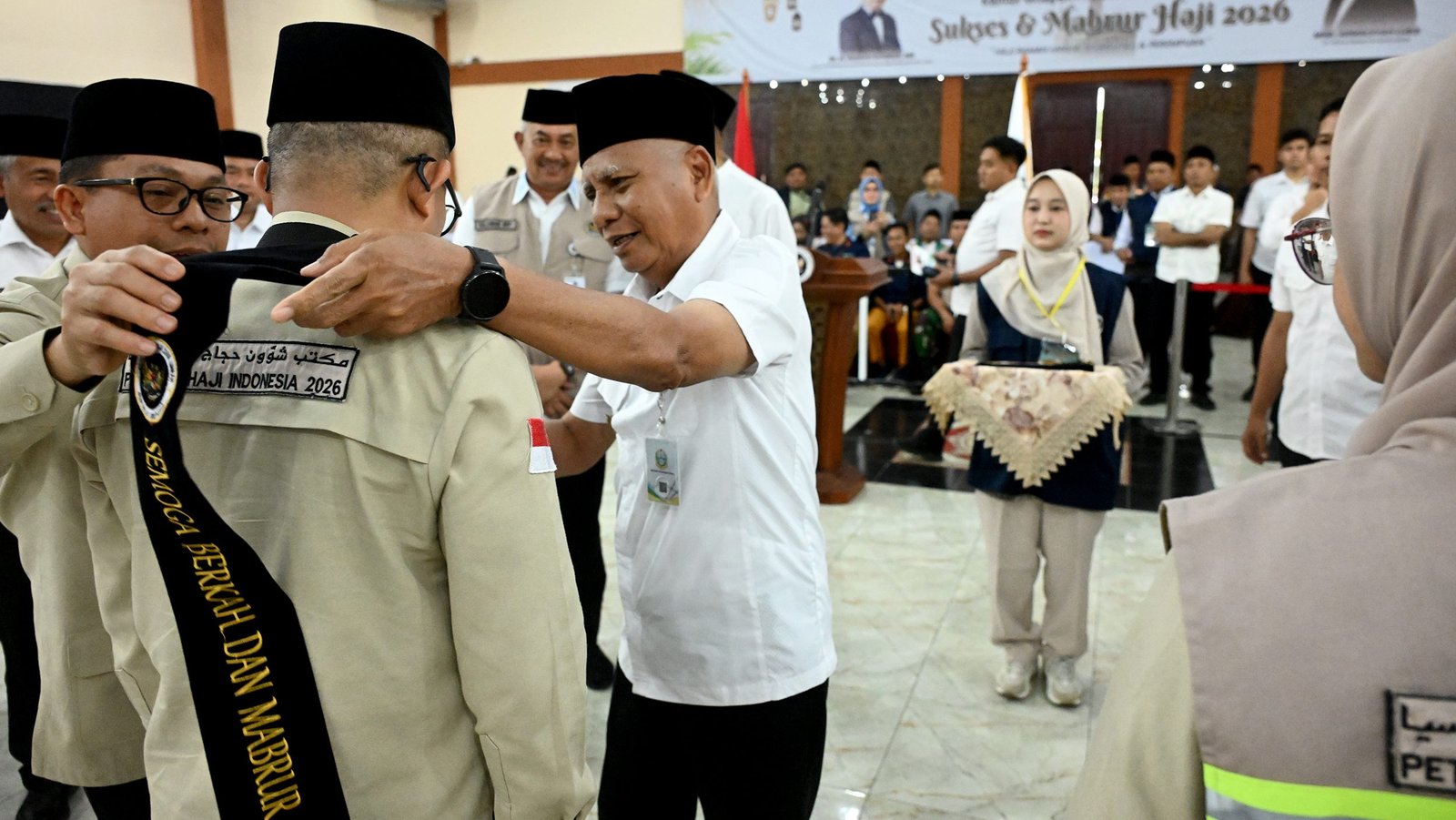 Jemaah Haji Kloter 2 Sumut Pulang, Diharapkan Jadi Teladan di Masyarakat