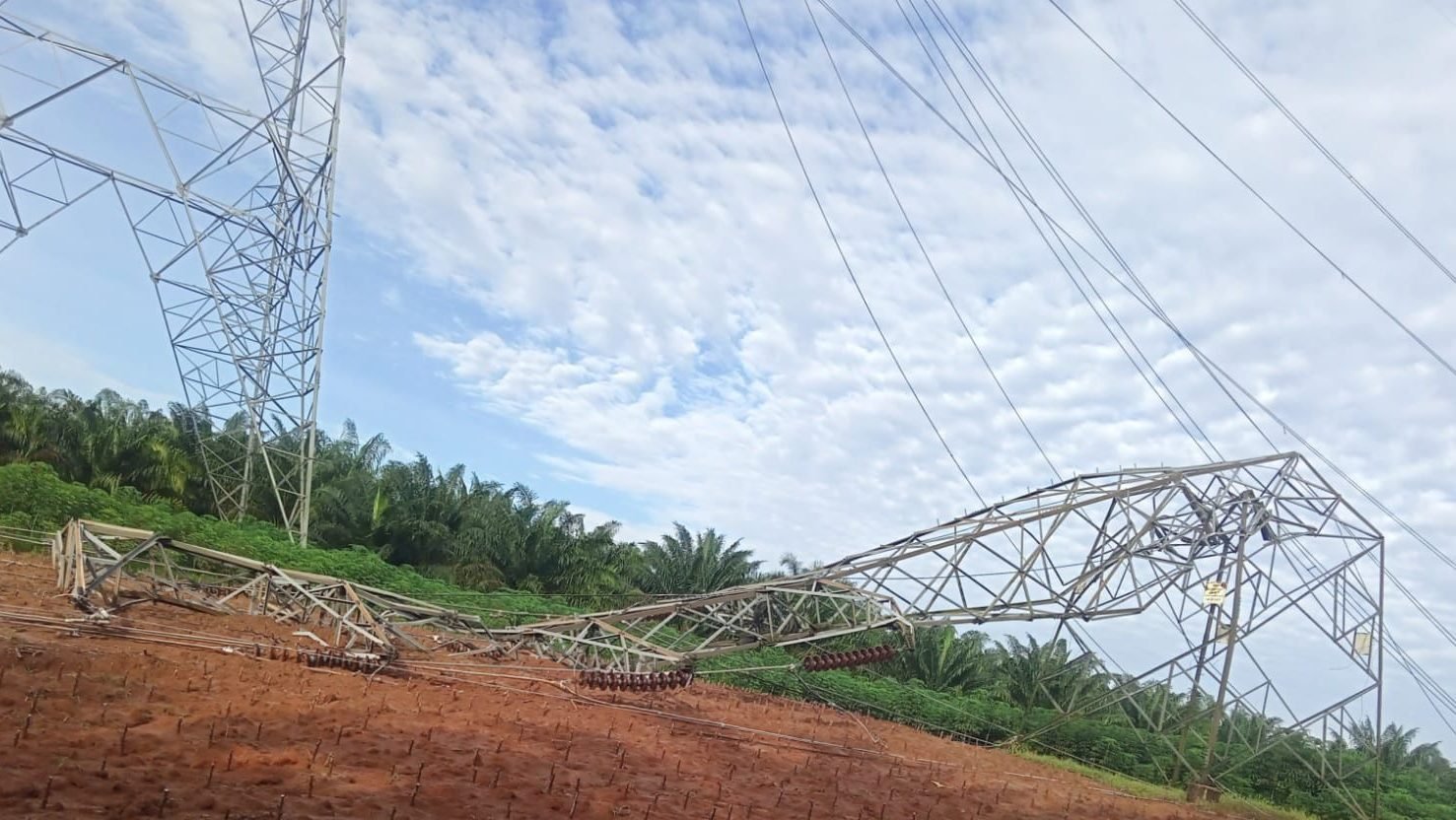 Siap-siap Pemadaman Listrik Bergilir, 12 Tower SUTET dan SUTT PLN di Sumut Roboh dan Bengkok