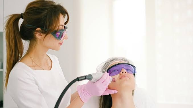 Klinik Kecantikan Ilegal Pekerjakan Warga Rusia dan Armenia di Bali Ditutup Pemerintah