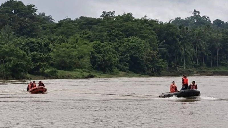 Dua Polisi Diduga Hanyut Saat Gerebek Bandar Narkoba di Katingan, Tim Gabungan Sisir Sungai