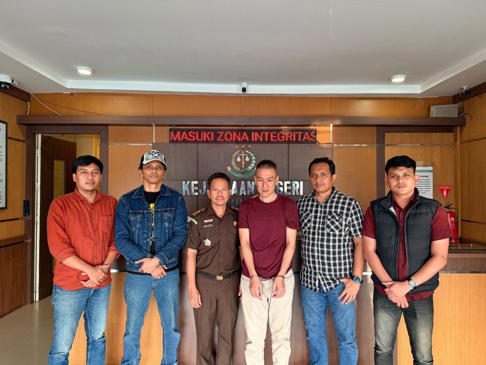 Buron Kasus Narkotika Pho Sie Dong Diciduk Kejari Binjai di Parkiran Binjai Mall