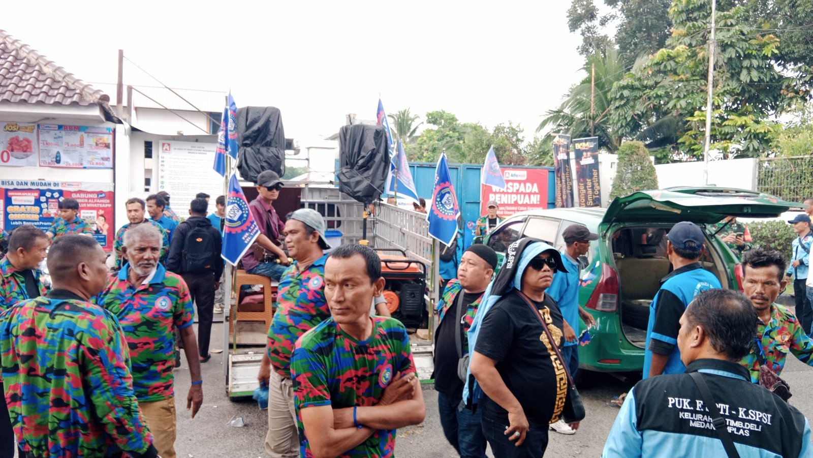 Demo Terkait Bongkar Muat, F.SPTI-K.SPSI dan Alfamidi Sepakati Sistem Kerja Bergiliran