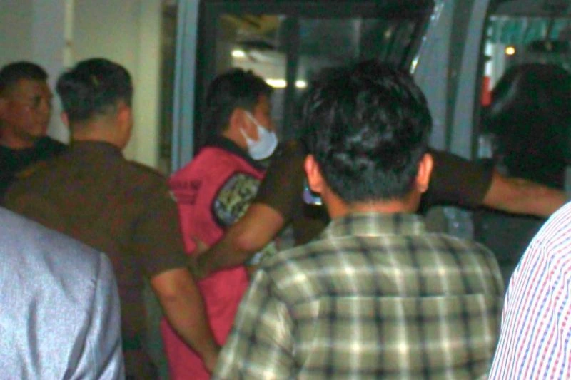 Oknum Polisi di Labusel Ditahan Kejari, Jadi Tersangka Keenam Kasus Korupsi Bansos Rp 1,9 Miliar