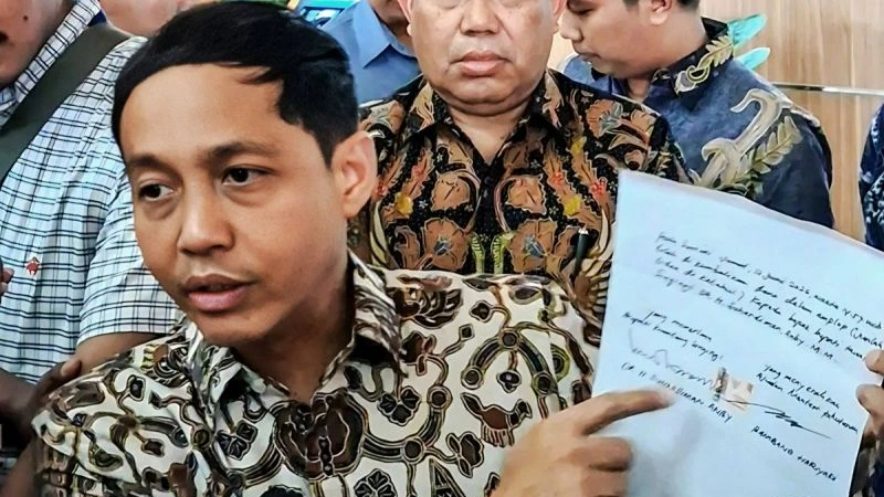 KPK Buka Suara Soal Dugaan Gratifikasi Menhut Raja Juli Antoni dari Bupati Kuansing