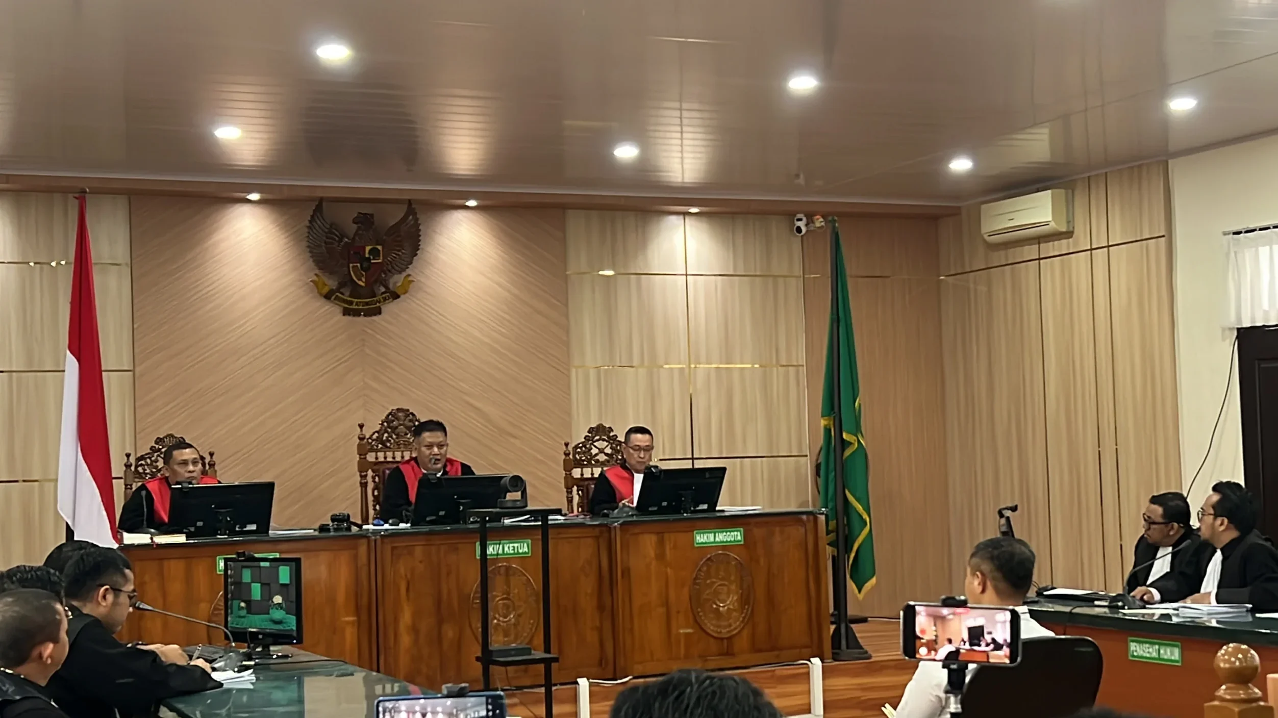 Gubernur Riau Nonaktif Dituntut 8,5 Tahun Penjara Denda Rp500 Juta