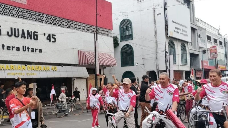 Jelang HUT ke-81 RI, DHD 45 Sumut Gelar Parade Sepeda Ontel dan Senam Massal di Lapangan Merdeka Medan