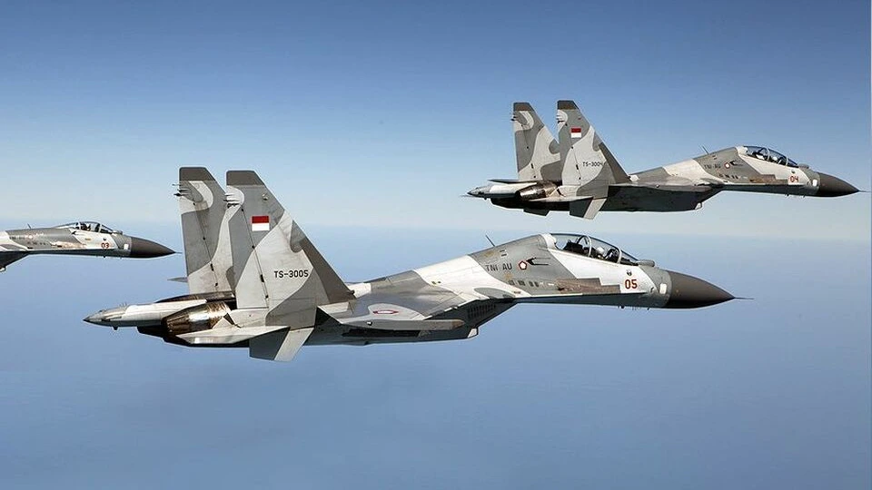 Jet Tempur Sukhoi Tergelincir di Bandara Sultan Hasanuddin, Video Insiden Viral