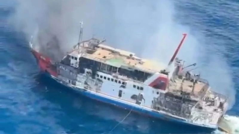 KMP Putri Yasmin Terbakar di Selat Lombok, 172 Orang Selamat dan 1 Meninggal