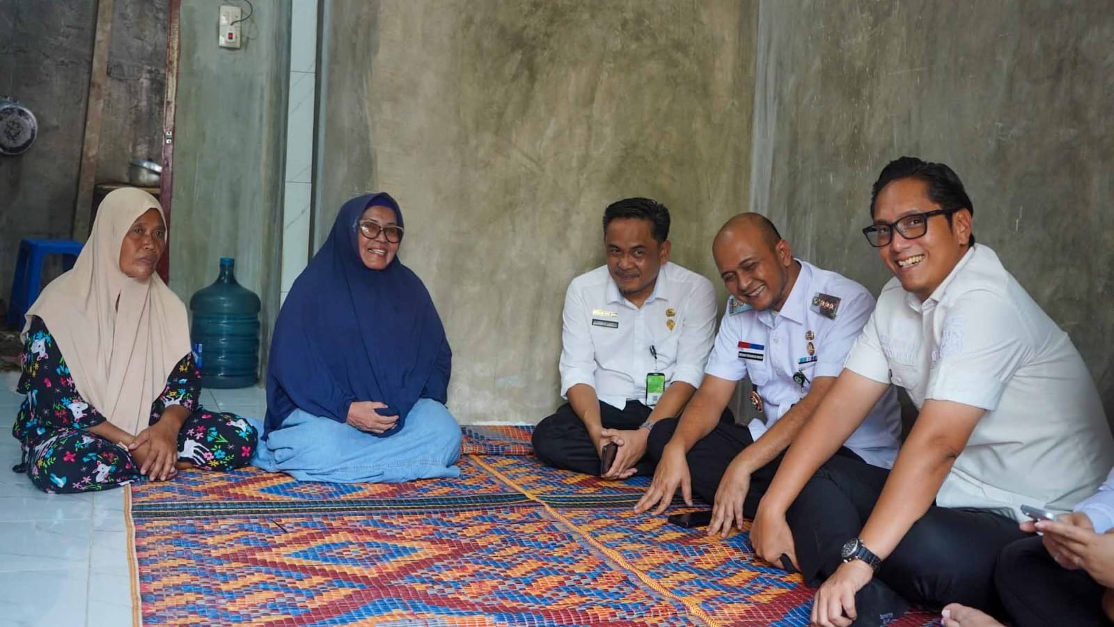 Wali Kota Medan Berhentikan Sementara Lurah Aur, Tegaskan Tak Ada Toleransi bagi Penyalahgunaan Wewenang