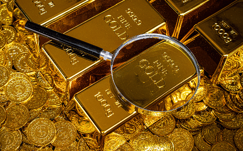 Harga Emas Cenderung Datar Bertengger di Level US$ 4.455,29 per Ons Troi Setelah Anjlok Lebih dari 3%