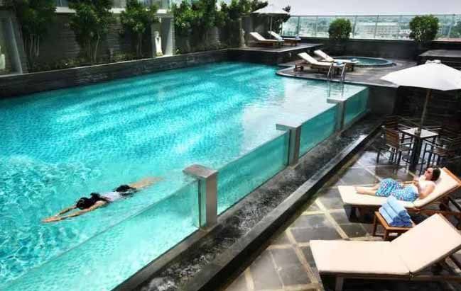 Rekomendasi 6 Hotel dengan Infinity Pool Terbaik di Medan Cocok Bagi Keluarga Anda Menginap