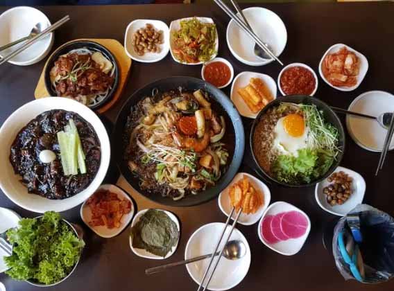 7 Rekomendasi Restoran Korea di Medan Seraya Makan di Negeri Ginseng
