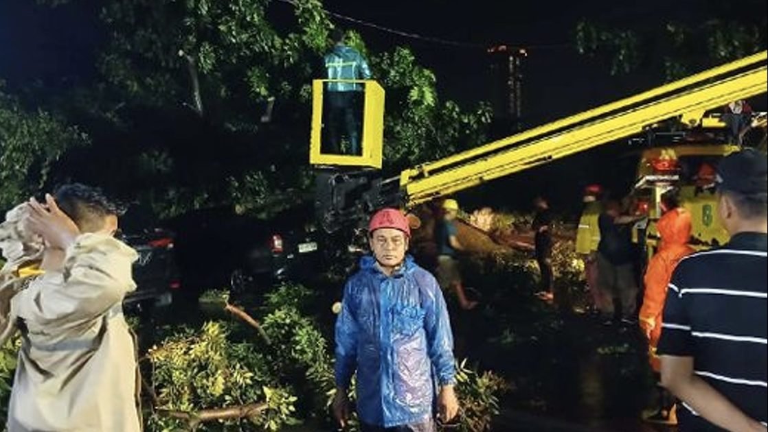 Cuaca Ekstrim Landa Medan, 11 Rumah Rusak