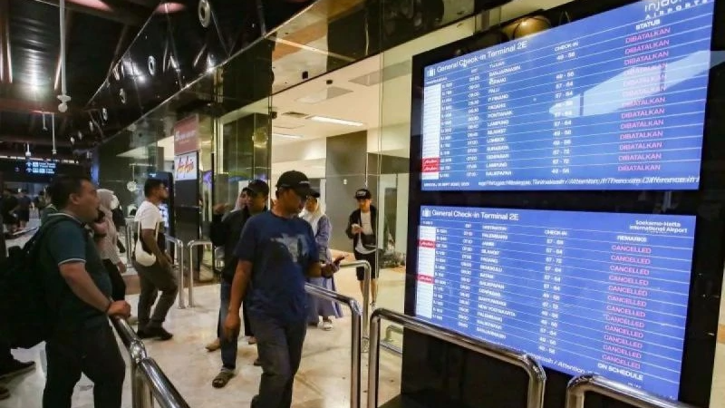 Erupsi Gunung Anak Krakatau Merembet: 51 Penerbangan Kualanamu Terdampak Penutupan Bandara Jakarta