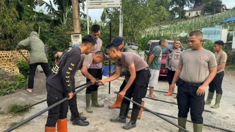 Gunung Sinabung Siaga, 100 Personel Brimob Sumut Dikerahkan ke Karo