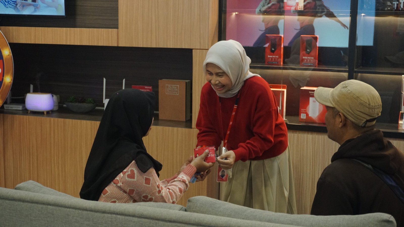 Sepenuh Hati, Memahami: Telkomsel Rayakan Hari Pelanggan Nasional 2026 Bersama Pelanggan di Sumatera