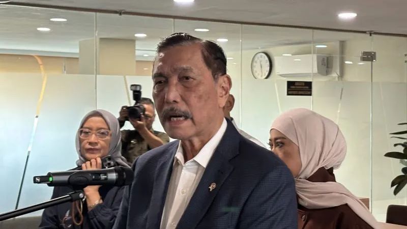 Kunci Bansos Tepat Sasaran: Luhut Siapkan Digitalisasi Perlinsos untuk 50 Juta Warga Miskin