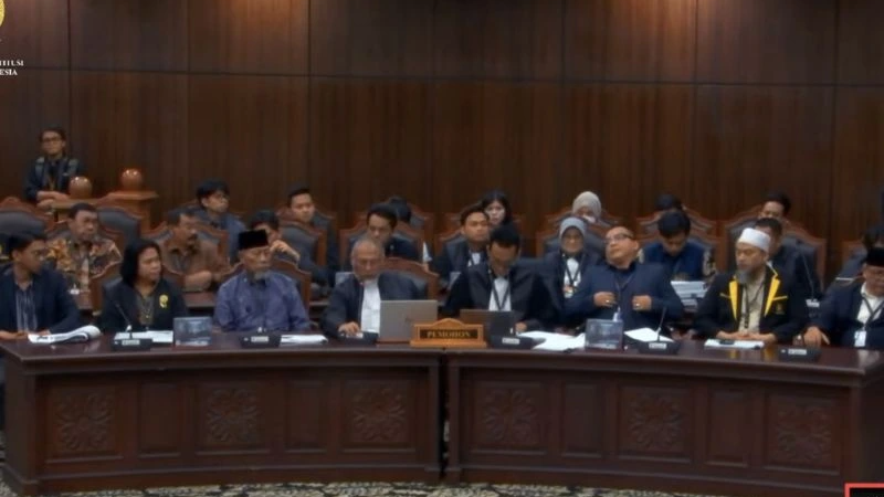 MK Gelar Sidang Sengketa Syarat Pendidikan Gibran, Pemohon Gugat Penyetaraan Ijazah