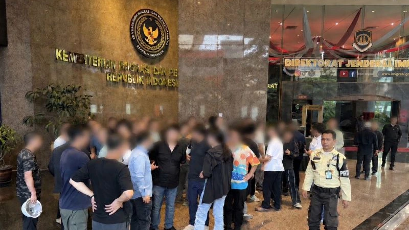 Patroli Siber Imigrasi Ciduk 55 WN Tiongkok Ilegal di Proyek Data Center BSD