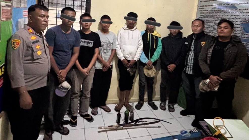 Enam Remaja Diamankan Bawa Sajam dan Molotov, Diduga Hendak Tawuran