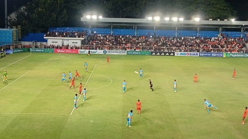 Tandukan Ary Maring Bungkam Lampineung, Semen Padang Curi Poin Penuh di Banda Aceh