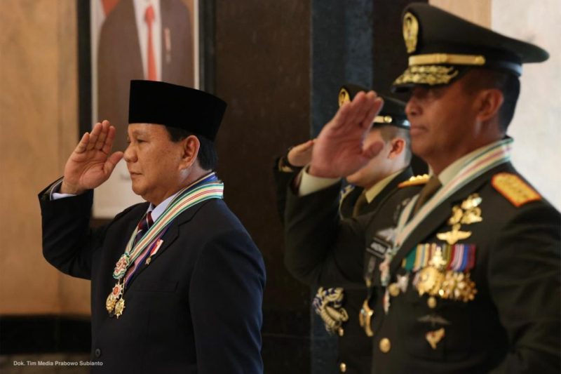 Ilustrasi - Menhan RI Prabowo Subianto saat menerima empat bintang kehormatan dari TNI. Foto: Dok tim media Prabowo Subianto