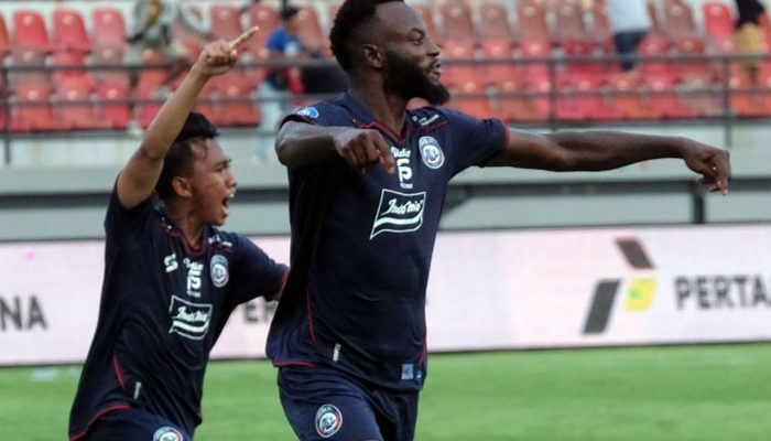 Arema FC vs Bhayangkara Berakhir Tanpa Gol, The Guardians Kian Terpuruk
