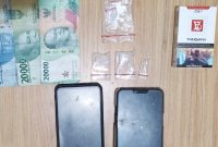 Barang bukti yang disita Satres Narkoba Polres Pelabuhan Belawan dari dua pengedar sabu yang ditangkap di Kecamatan Medan Deli. (Foto: Istimewa)