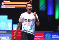 Tunggal putra Indonesia Jonatan Christie saat berlaga di babak 32 besar All England Open 2024. Foto: Antara/HO-PP PBSI