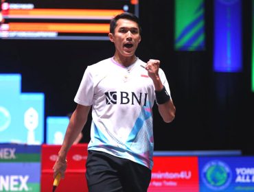 Tunggal putra Indonesia Jonatan Christie saat berlaga di babak 32 besar All England Open 2024. Foto: Antara/HO-PP PBSI
