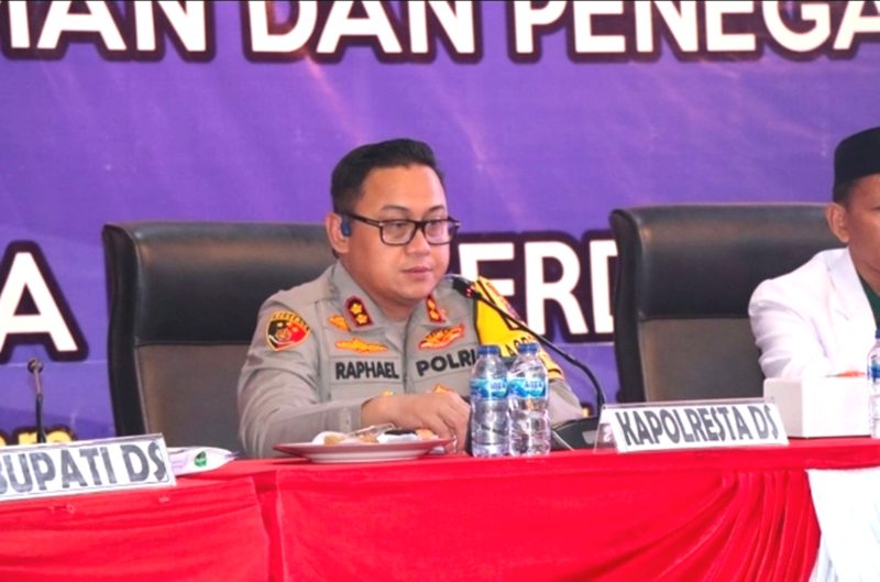 Kapolresta Deli Serdang Kombes Raphael Sandhy Cahyo Priambodo merespons desakan mahasiswa terkait judi. Foto: Istimewa