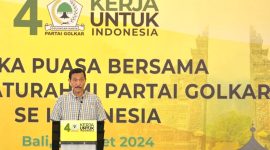 Ketua Dewan Penasihat Partai Golkar Luhut Binsar Pandjaitan saat kegiatan syukuran partai di Kabupaten Badung, Bali, Jumat (15/3/2024). Foto: Antara/Ni Putu Putri Muliantari