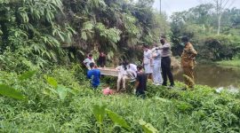 Seorang warga di Kabupaten Simalungun ditemukan tewas di pinggir kolam. Foto: Humas Polres Simalungun