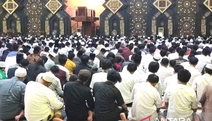 Ini Keistimewaan Hari Jumat, Hari yang Disakralkan Langit dan Bumi, Tak Dimiliki Hari Lain!