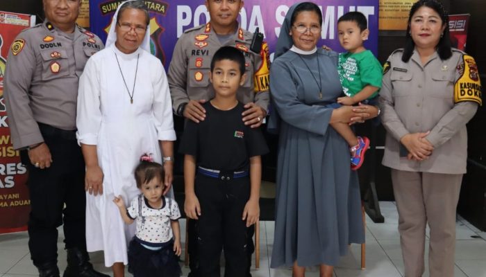 AKBP Revi Sambut 2 Anak Panti yang Sembuh Berkat Bantuan Ibu Kapolri