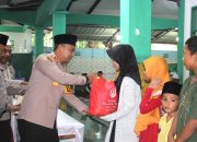 Polres Nias dan Organisasi Islam Berbagi dengan Anak Yatim dan Fakir Miskin