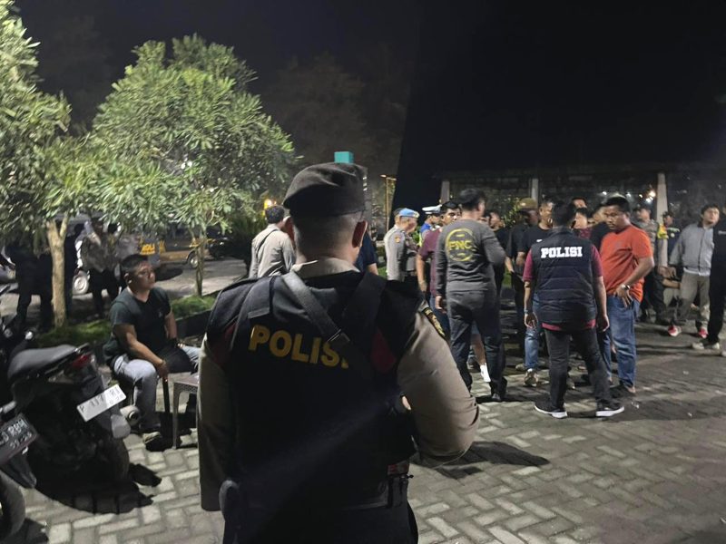 Polres Binjai gerebek Diskotek Blue Star dan mengamankan puluhan orang positif narkoba. Foto: Humas Polda Sumut