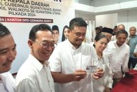 Wali Kota Medan Bobby Nasution resmi menjadi kader Gerindra, Senin (20/5/2024).