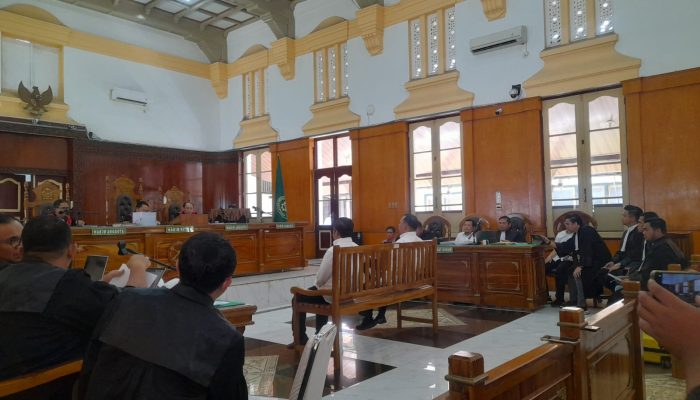 KPK Dakwa Bupati Nonaktif Erik Adtrada dengan Pasal Berlapis