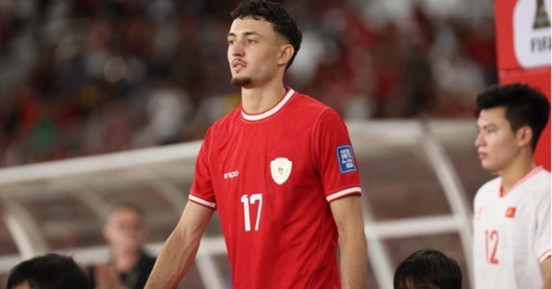 Pemain timnas Indonesia Ivar Jenner menjebol gawang Irak pada pertandingan perebutan posisi ketiga Piala Asia U-23