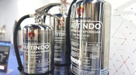 Produk pemadam api “Lithium Fire Killer” (LFK) Hartindo AF31 PT Famindo Alfa Spektrum Teknologi (FAST) yang dipamerkan pada gelaran PEVS 2024, di JIExpo Kemayoran, Jakarta, Sabtu (4/5/2024). Foto: Antara/Pamela Sakina