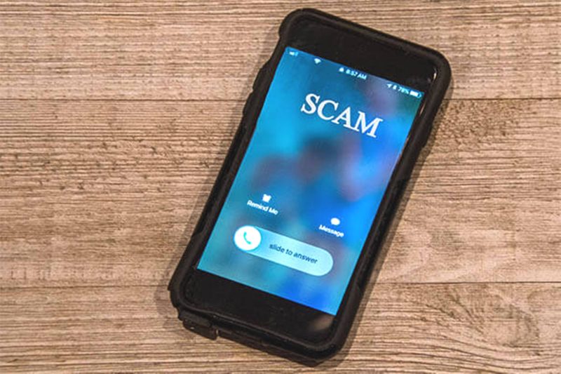 Google turun tangan dengan meluncurkan fitur anti penipuan via telepon. Foto: debt.org