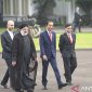 Arsip foto - Presiden Joko Widodo (kedua kanan) berjalan bersama Presiden Iran Ebrahim Raisi (kedua kiri) menuju veranda Istana Bogor, Jawa Barat, Selasa (23/5/2023). ANTARA FOTO/Hafidz Mubarak
